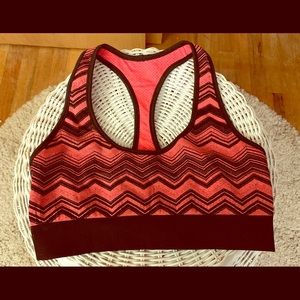 Lululemon “reversible” sports bra 🌸🌈😻